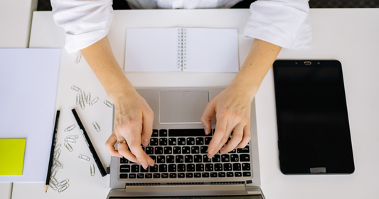 Copywriter et ghostwriter au Paraguay : facturer des clients mondiaux depuis Asunción en 2026