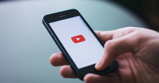 Couple YouTubeurs au Paraguay : de 139 000 € d'impôts par an à 0 % en créant le même contenu en 2026